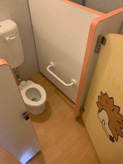 幼児用トイレ改修工事